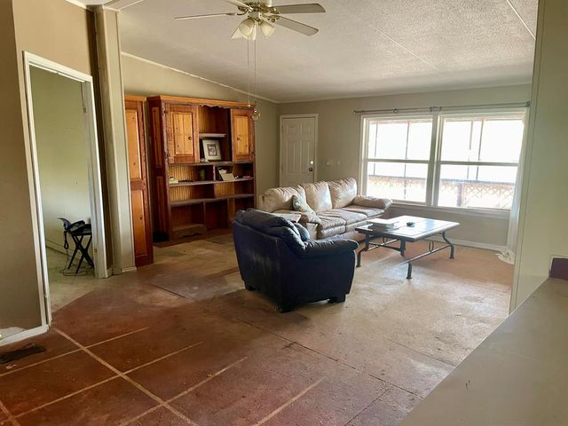 299 Descansos Con Dios, Terlingua, TX 79852