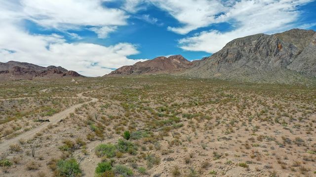 299 Descansos Con Dios, Terlingua, TX 79852