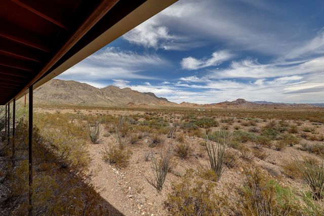 299 Descansos Con Dios, Terlingua, TX 79852