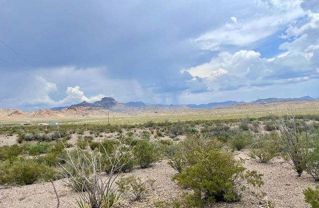 299 Descansos Con Dios, Terlingua, TX 79852