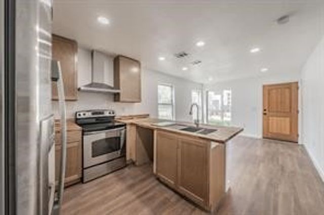 2506 Southland Street, Dallas, TX 75215