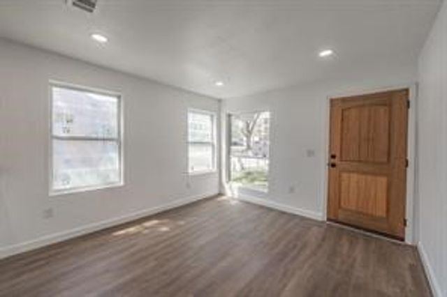2506 Southland Street, Dallas, TX 75215