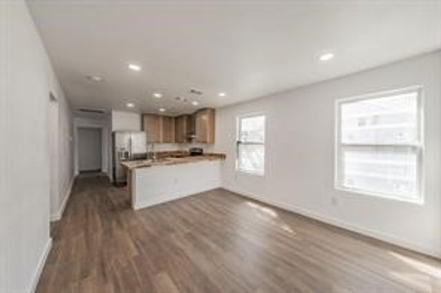 2506 Southland Street, Dallas, TX 75215