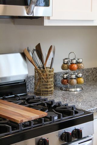 915 Paula Court, Hobart, IN 46342