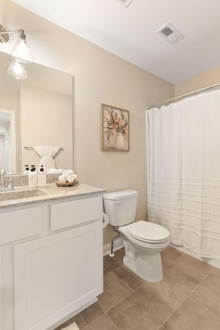 915 Paula Court, Hobart, IN 46342