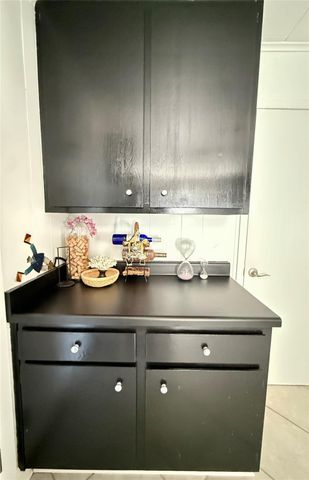 12925 John Reynolds Road, Galveston, TX 77554