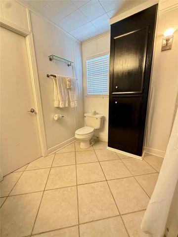 12925 John Reynolds Road, Galveston, TX 77554