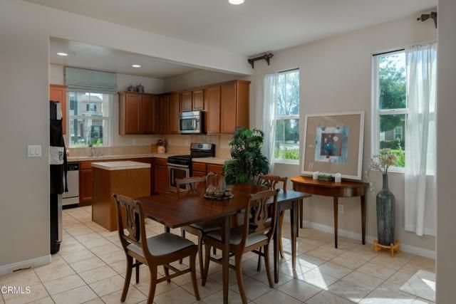 1927 Holt Rinehart Avenue, Bakersfield, CA 93311