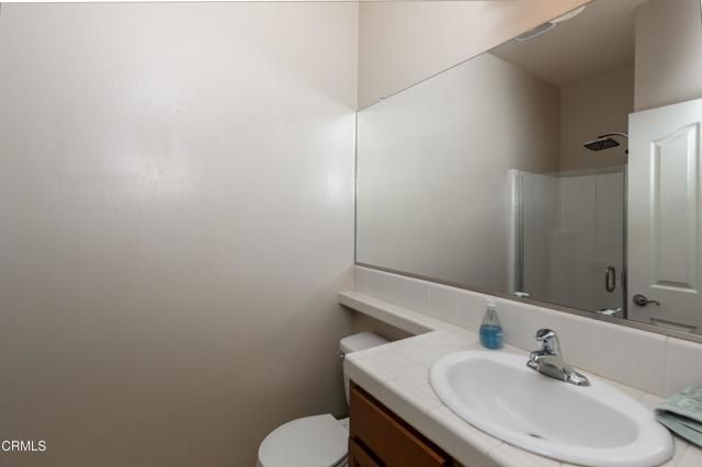 1927 Holt Rinehart Avenue, Bakersfield, CA 93311