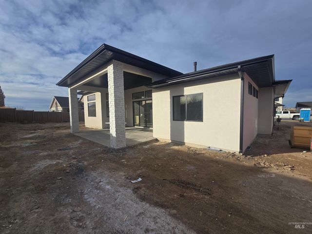 1517 Mountain View Dr., Twin Falls, ID 83301