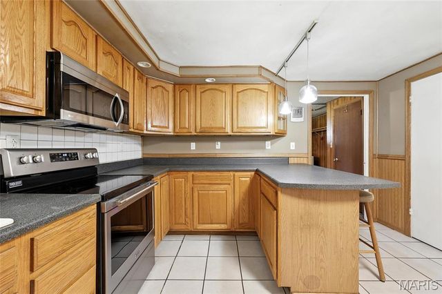 10443 Airport Road, Mineral Point, MO 63660