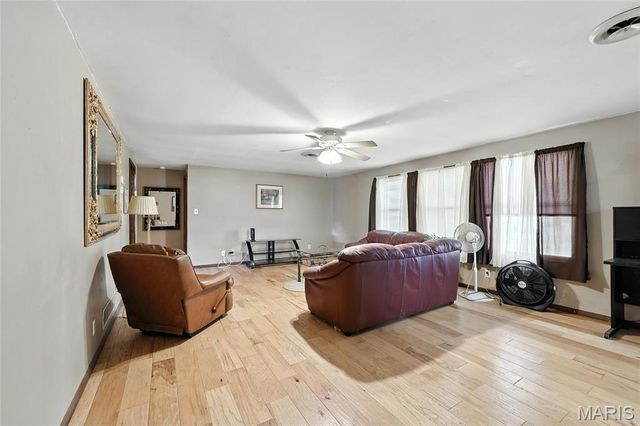 10443 Airport Road, Mineral Point, MO 63660