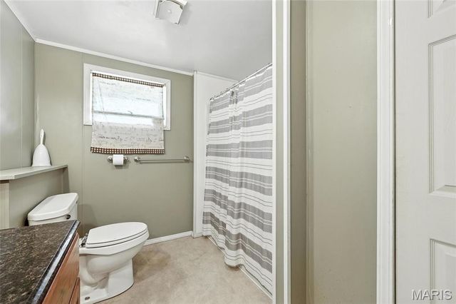 10443 Airport Road, Mineral Point, MO 63660