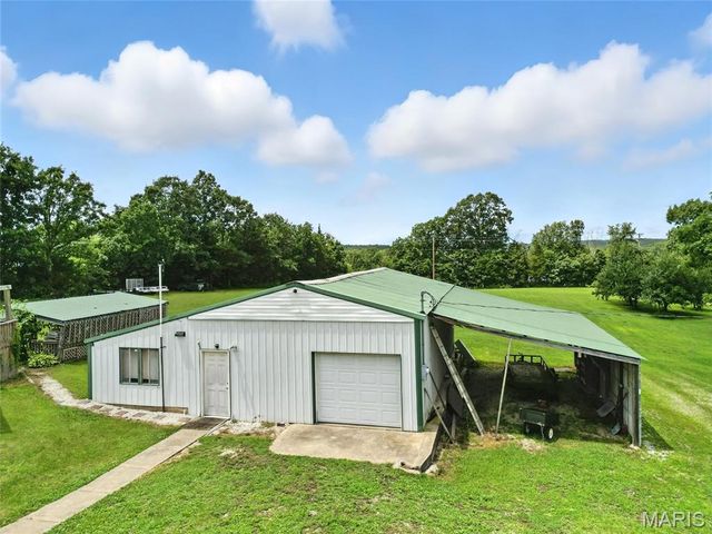 10443 Airport Road, Mineral Point, MO 63660