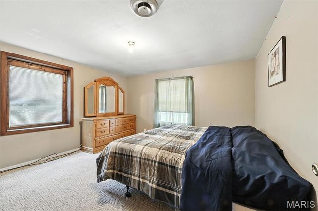 10443 Airport Road, Mineral Point, MO 63660