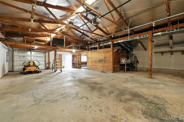 10443 Airport Road, Mineral Point, MO 63660