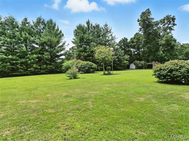 10443 Airport Road, Mineral Point, MO 63660