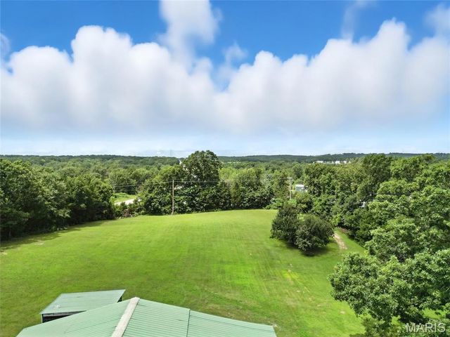 10443 Airport Road, Mineral Point, MO 63660