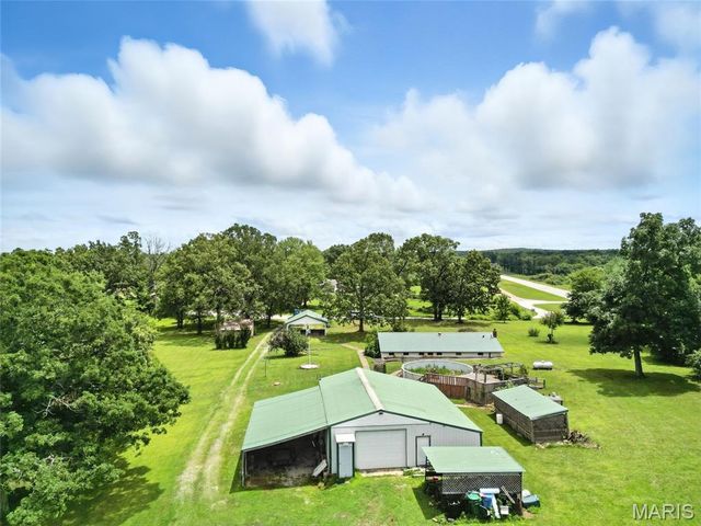 10443 Airport Road, Mineral Point, MO 63660