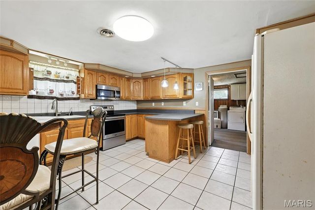 10443 Airport Road, Mineral Point, MO 63660