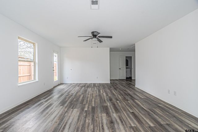 7129 Kayak Dr, Mabank, TX 75156