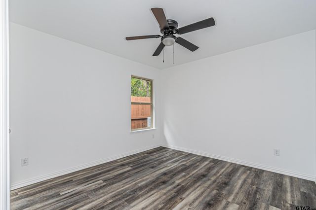 7129 Kayak Dr, Mabank, TX 75156