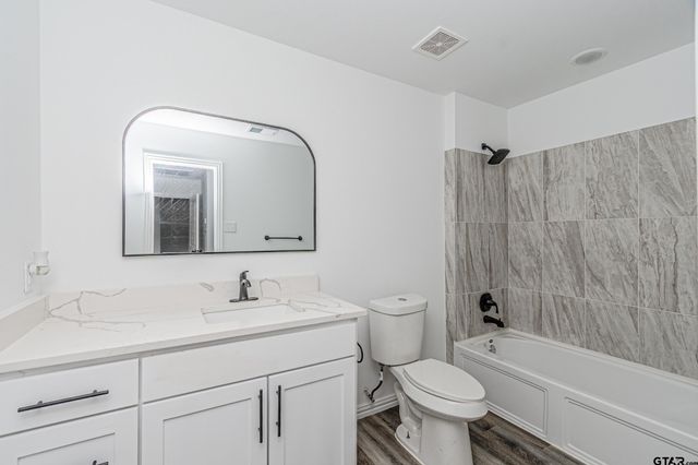 7129 Kayak Dr, Mabank, TX 75156