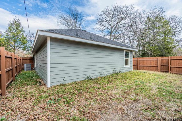 7129 Kayak Dr, Mabank, TX 75156