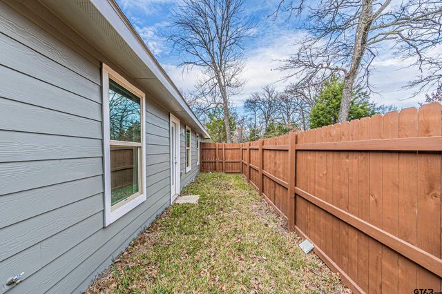 7129 Kayak Dr, Mabank, TX 75156