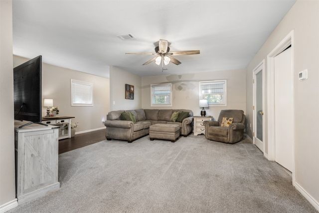 271 Lakewood Lane, Pottsboro, TX 75076