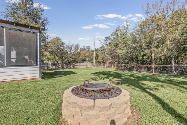 271 Lakewood Lane, Pottsboro, TX 75076