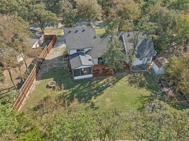271 Lakewood Lane, Pottsboro, TX 75076