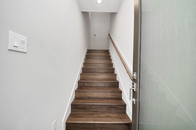 608 Thornton Road A, Houston, TX 77018