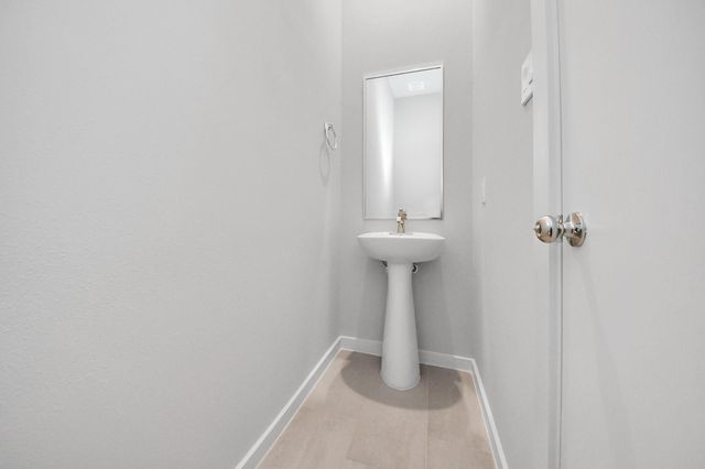 608 Thornton Road A, Houston, TX 77018