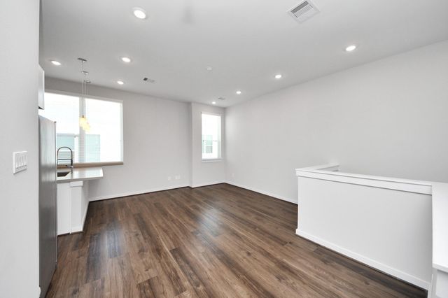 608 Thornton Road A, Houston, TX 77018