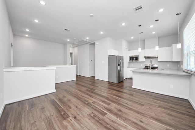 608 Thornton Road A, Houston, TX 77018