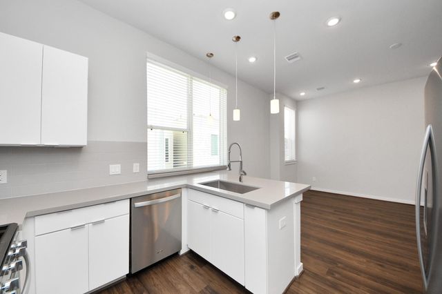 608 Thornton Road A, Houston, TX 77018