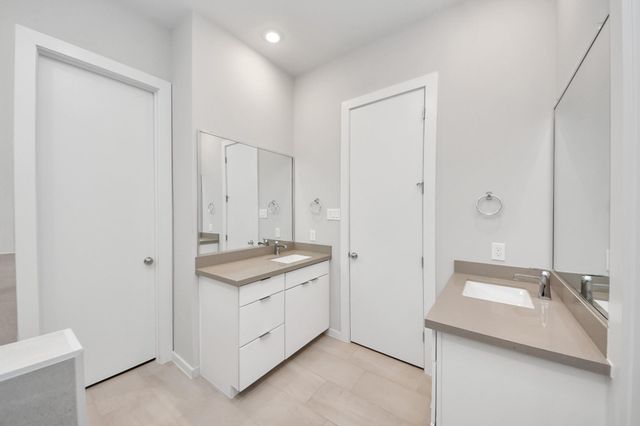 608 Thornton Road A, Houston, TX 77018