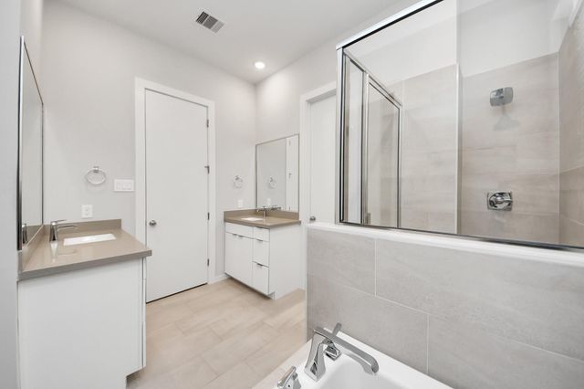 608 Thornton Road A, Houston, TX 77018