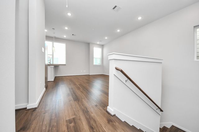 608 Thornton Road A, Houston, TX 77018