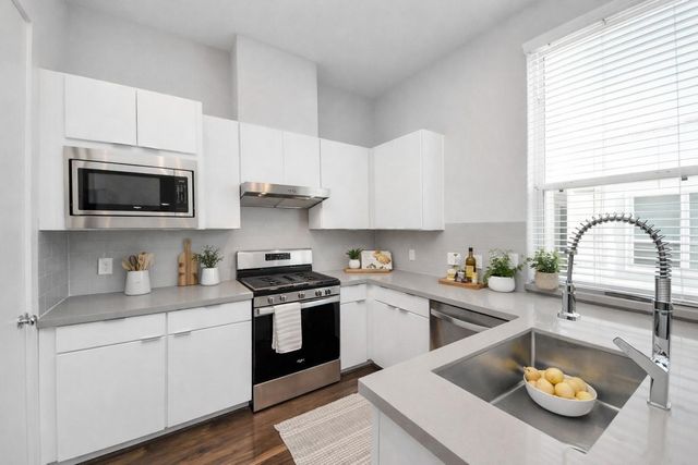 608 Thornton Road A, Houston, TX 77018