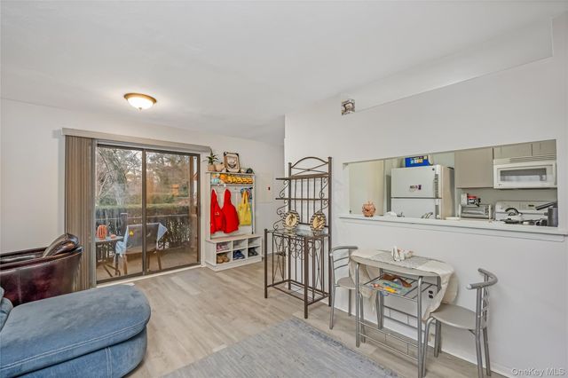 615 Broadway 83, Amityville, NY 11701