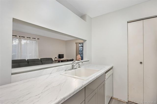 615 Broadway 83, Amityville, NY 11701