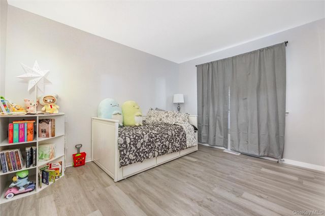 615 Broadway 83, Amityville, NY 11701