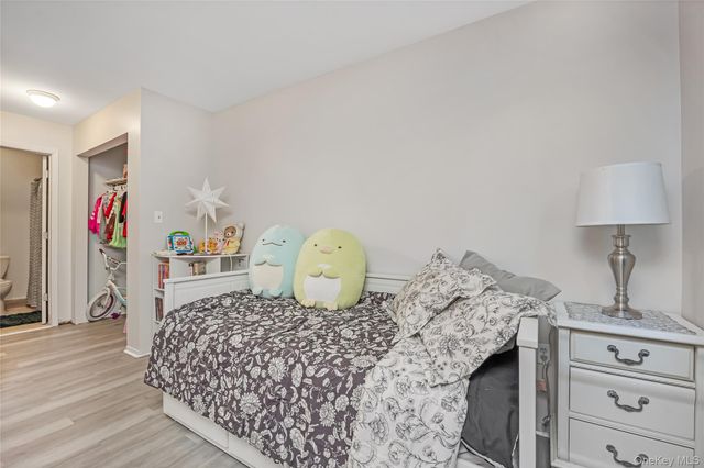 615 Broadway 83, Amityville, NY 11701