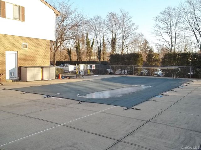 615 Broadway 83, Amityville, NY 11701