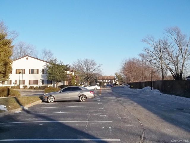 615 Broadway 83, Amityville, NY 11701