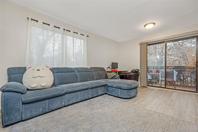 615 Broadway 83, Amityville, NY 11701