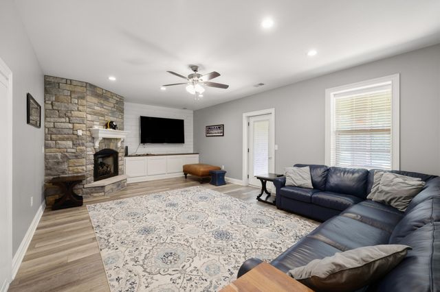 619 Four Winds Drive, Richmond, KY 40475