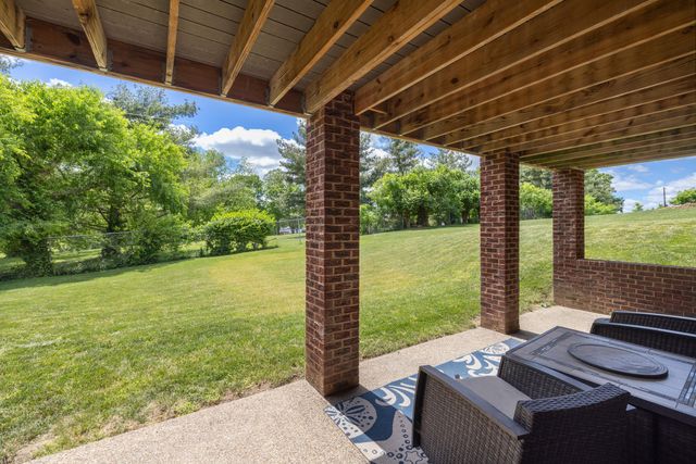 619 Four Winds Drive, Richmond, KY 40475